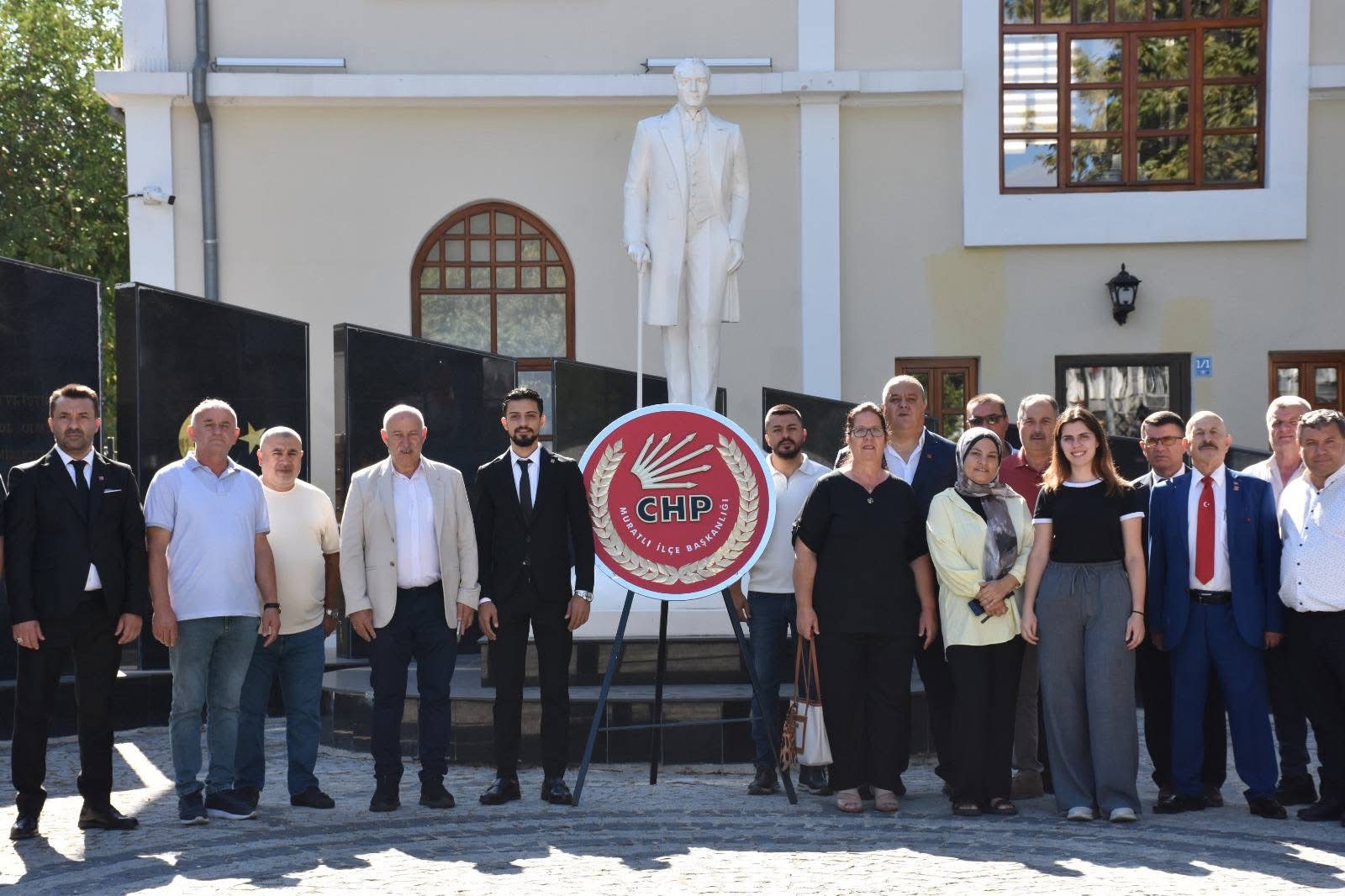 CHP 103. Kuruluş Yılını Muratlı'da Çelenkle Anladı