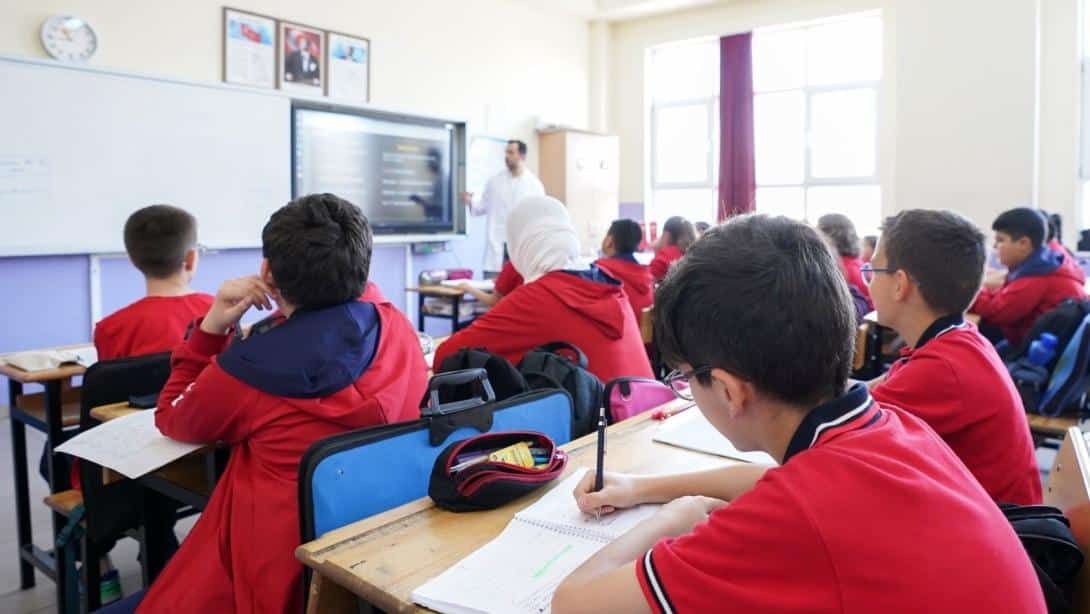 Tekirdağ'da 212 Bin Öğrenci Yeni Yıla Zil Çalıyor: Okullar Hazır!