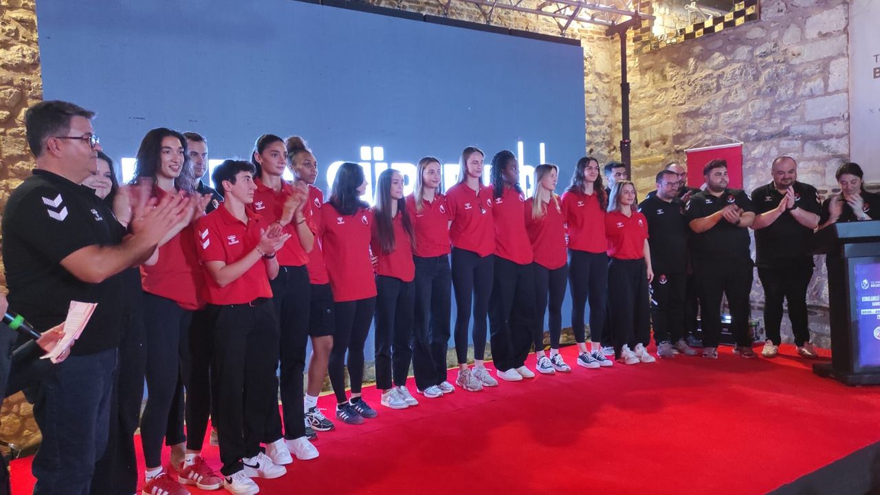 Kırklareli Kadın Basketbolu Yeni Sezon Kadrosunu ve Sponsorluğunu Açıkladı