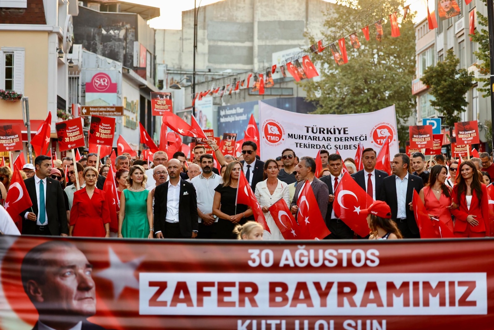 Zafer Coşkusu Tekirdağ’ı Sardı: Binler Tek Yürek